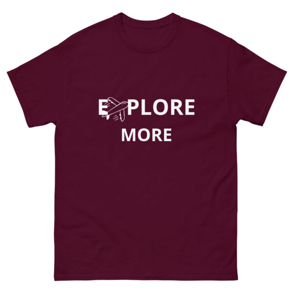 Klassisches Unisex T-Shirt “Explore More”
